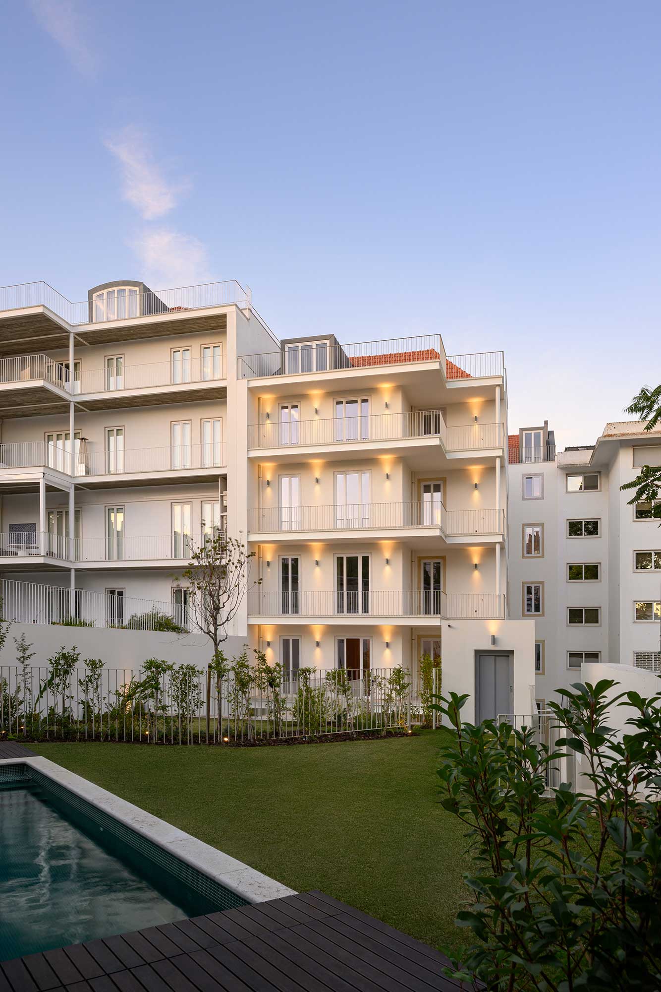 RDF - fachada tardoz